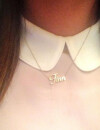 Cory Monteith : Lea Michele sur le tournage de Glee avec son collier hommage.