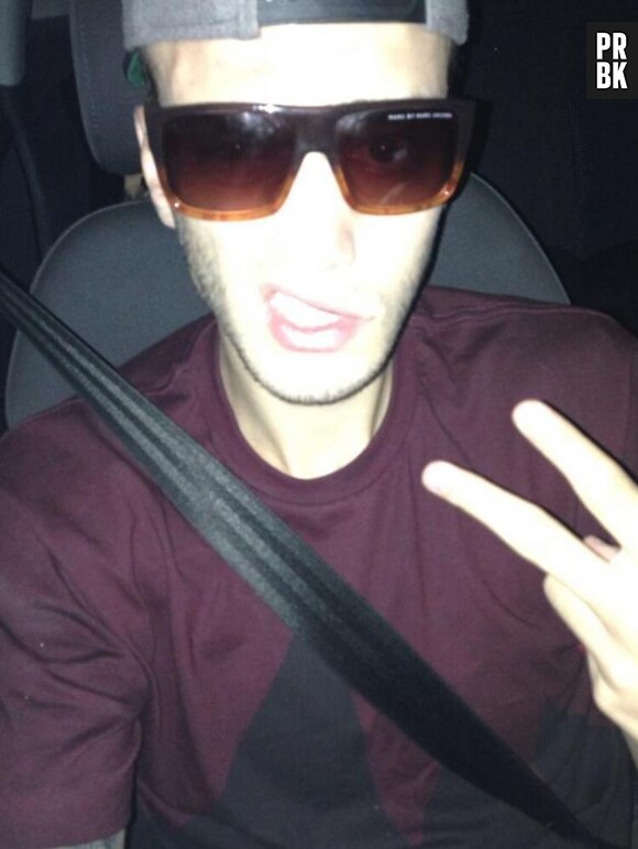 Secret Story 7 : Julien en road-trip vers l'aéroport avec Fanny.