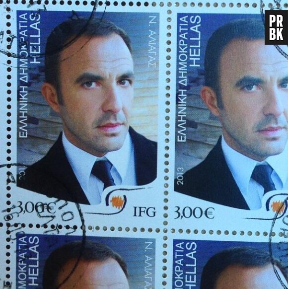 Nikos se fait timbrer en Grèce