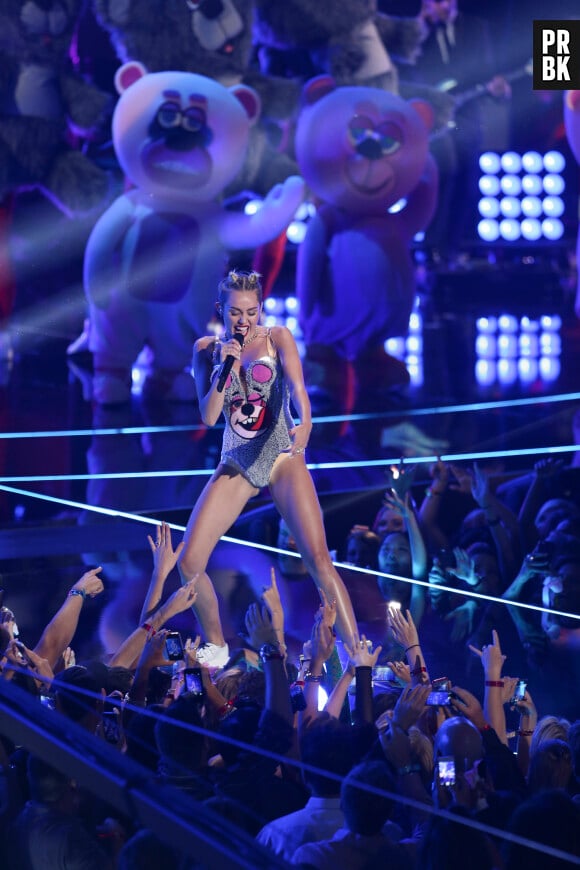 Miley Cyrus vs Sinead O'Connor : la discussion s'envenime