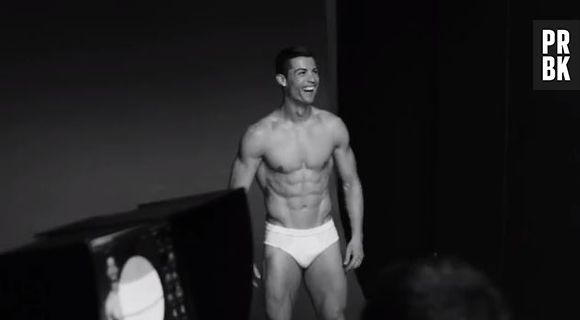Cristiano Ronaldo : le teaser avec Hector avant la mise en vente de sa collection de sous-vêtements CR7 Underwear