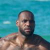 Lebron James : la star de Miami Heat en mode torse nu