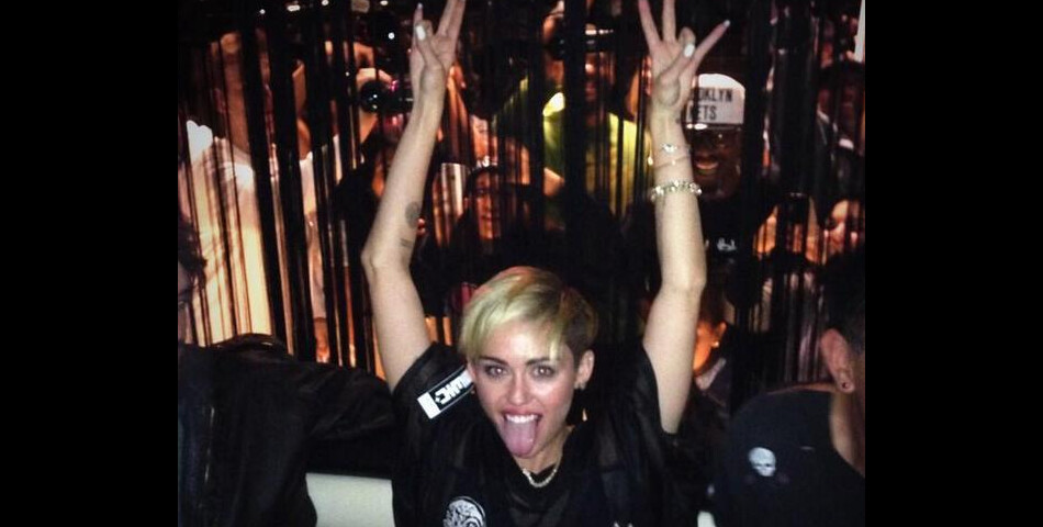 Miley Cyrus prête à tourner un film X ?