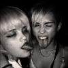 Miley Cyrus : l'une de ses danseuses n'a pas apprécié danser déguisée en ours au MTV VMA 2013