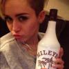 Miley Cyrus : l'une de ses danseuses n'a pas apprécié danser déguisée en ours au MTV VMA 2013