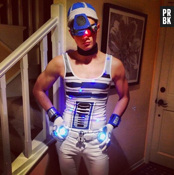 Les pires et les meilleurs costumes d'Halloween 2013 : Chris Colfer en R2D2