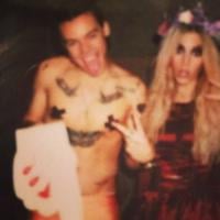 Harry Styles nu : une Miley Cyrus plus vraie que nature pour Halloween