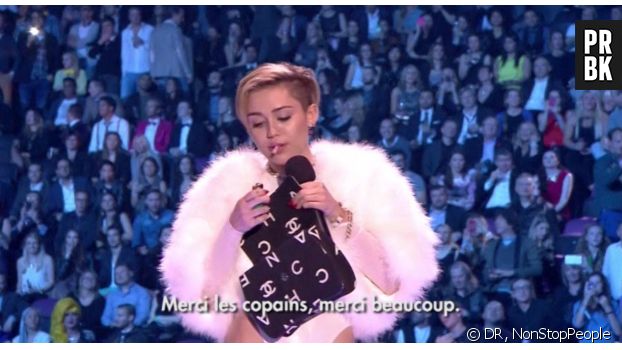 MTV VMA 2013 : Miley Cyrus fume un joint après sa prestation
