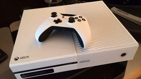 Xbox One blanche : un modèle qui va vous faire rêver... et boycotter la PS4 ?