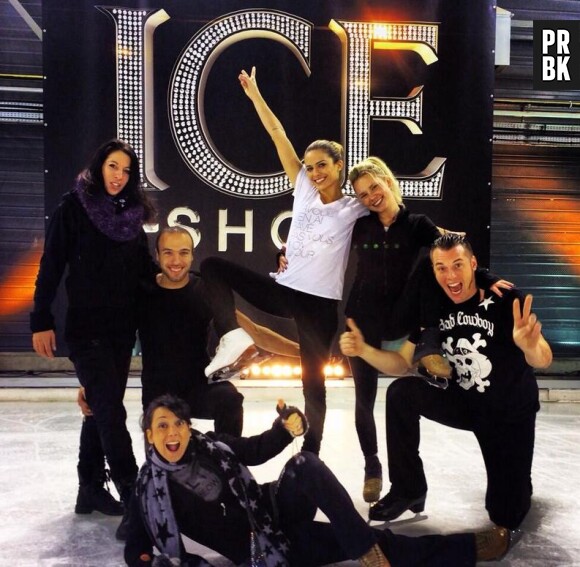 Ice Show : Norbert Tarayre pose au côté de Clara Morgane et de son équipe