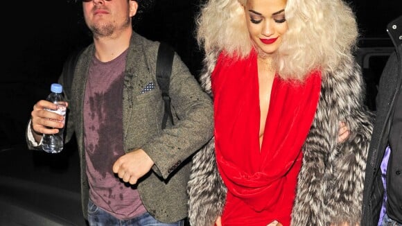 Rita Ora : culotte à l'air pour fêter son anniversaire