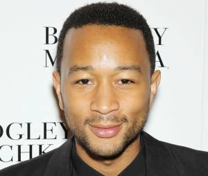John Legend : le chanteur de All of me a offert un live improvisé dans une rue de Los Angeles à ses fans