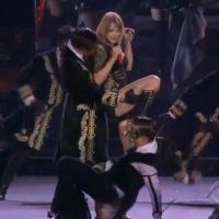 Taylor Swift : show sexy pour les nominations des Grammy Awards 2014