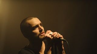 Soan, le chanteur des rues en tournée