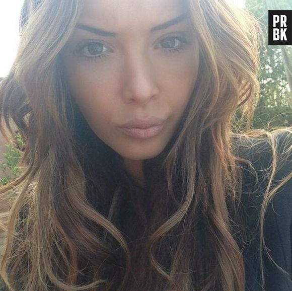 Nabilla Benattia : 3000€ la minute, c'est la somme que les chaînes télé doivent débourser pour les zappings sur la star