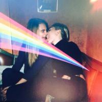 Cara Delevingne et Miley Cyrus : léchage de langue sur Twitter