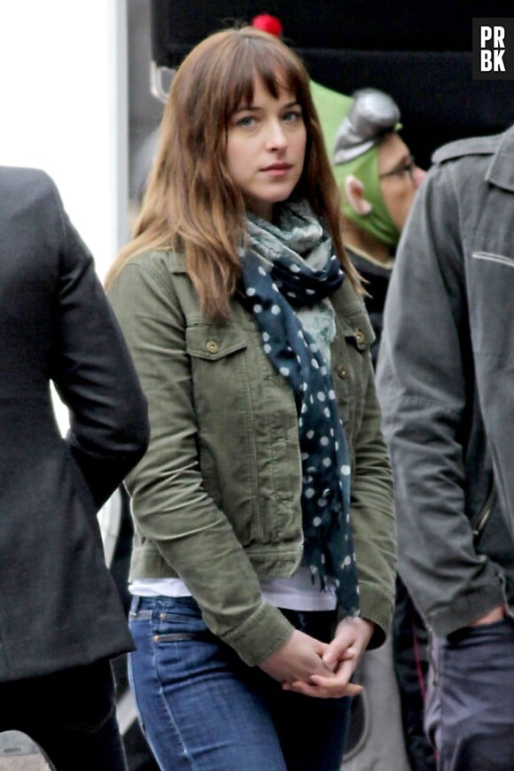 Fifty Shades of Grey : Dakota Johnson en tournage, le 19 décembre 2013 à Vancouver