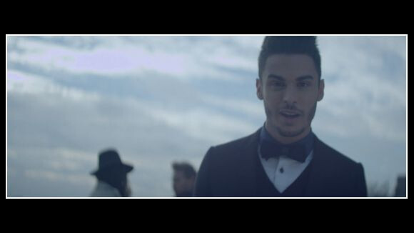 Baptiste Giabiconi : Je Te Aime, le clip parisien et romantique