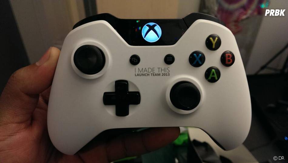 Microsoft a récemment mis aux enchères une Xbox One blanche que les joueurs pourraient retrouver bientôt dans les rayons