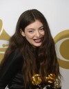 Lorde et ses Grammy Awards lors de la cérémonie qui s'est déroulée le 26 janvier 2014 à Los Angeles