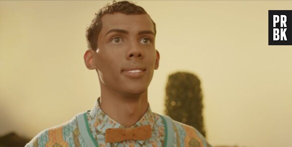 Stromae dans le clip de Papaoutai, extrait de l'album "Racine Carrée"