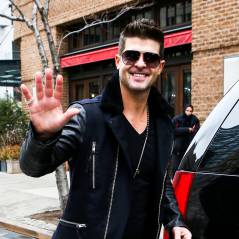 Robin Thicke oublie Paula Patton... dans une boîte de strip-tease