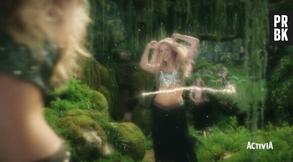 Shakira ressort son déhanché