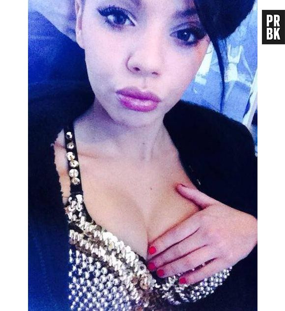 Niia Hall sexy sur Twitter