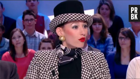 Doria Tillier déguisée en Geneviève de Fontenay sur Canal+, le 2 avril 2014