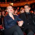  Scarlett Johansson et Romain Dauriac main dans la main pendant les C&eacute;sar 2014 