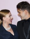  Scarlett Johansson et Romain Dauriac : regards complices sur le tapis rouge des C&eacute;sar 2014 