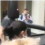 Adriana Lima se prend un rétroviseur : la vidéo déjà culte de sa grosse honte