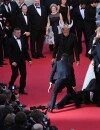  America Ferrera : un intrus ma&icirc;tris&eacute; sur le tapis rouge du Festival de Cannes, le 16 mai 2014 