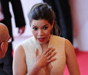 America Ferrera effray&eacute;e sur le tapis rouge du Festival de Cannes, le 16 mai 2014