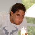  Rafael Nadal souffle ses bougies &agrave; Roland Garros, le 3 juin 2014 