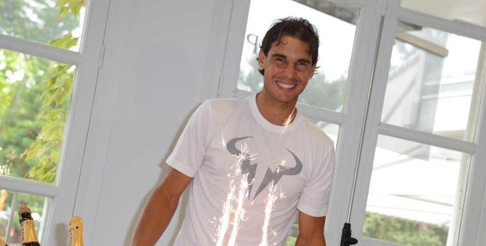  Rafael Nadal heureux de c&amp;eacute;l&amp;eacute;brer son anniversaire &amp;agrave; Roland Garros 2014 