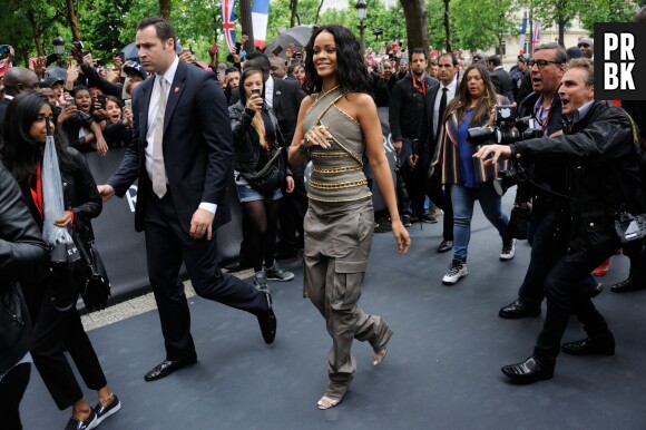 Rihanna au magasins Sephora sur les Champs Elysées à Paris le 4 juin 2014