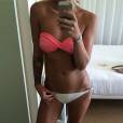 Caroline Receveur dans un tout petit bikini a Miami