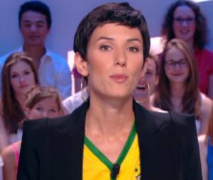 Doria Tillier dans la peau de Cristina Cordula pour le lancement de la Coupe du Monde 2014