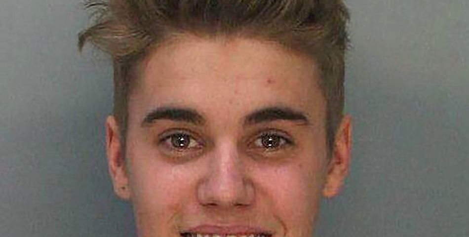 Justin Bieber : Mugshot Après Son Arrestation à Miami, Le 23 Janvier ...