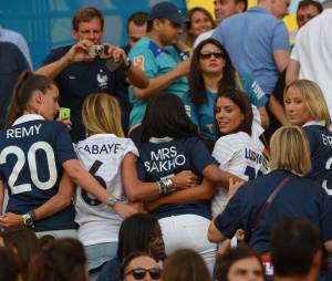Les femmes des Bleus pr&eacute;sentes lors du match de l'&eacute;quipe de France contre l'Equateur au Mondial 2014, le 25 juin 2014