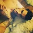 Baptiste Giabiconi torse nu, un selfie sur Instagram pour ses fans