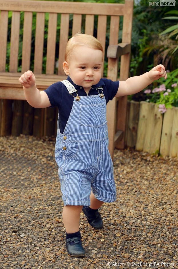 Prince George : le bébé du Prince William et de Kate Middleton fait ses premiers pas avant son anniversaire