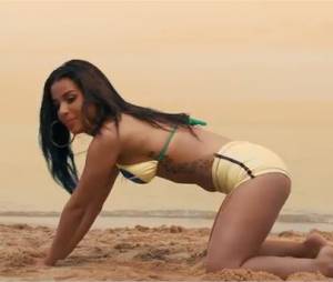 Emilia Cheranti, star sexy du clip Pegale de DJ Erise