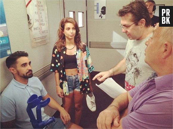 Tal et son petit ami Anthony sur le tournage d'un épisode de Plus Belle La Vie pour France 3, en juillet 2014
