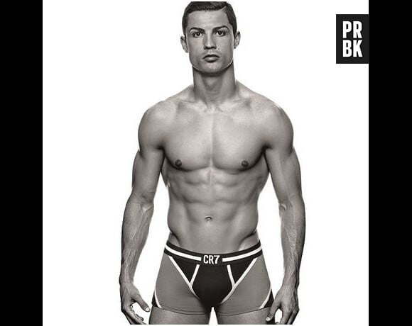 Cristiano Ronaldo en caleçon moulant de sa ligne CR7