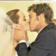  Angeline Jolie et Brad Pitt : les photos de leur mariage vendues 5 millions de dollars 