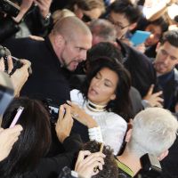 Kim Kardashian attaquée à la Fashion Week de Paris !