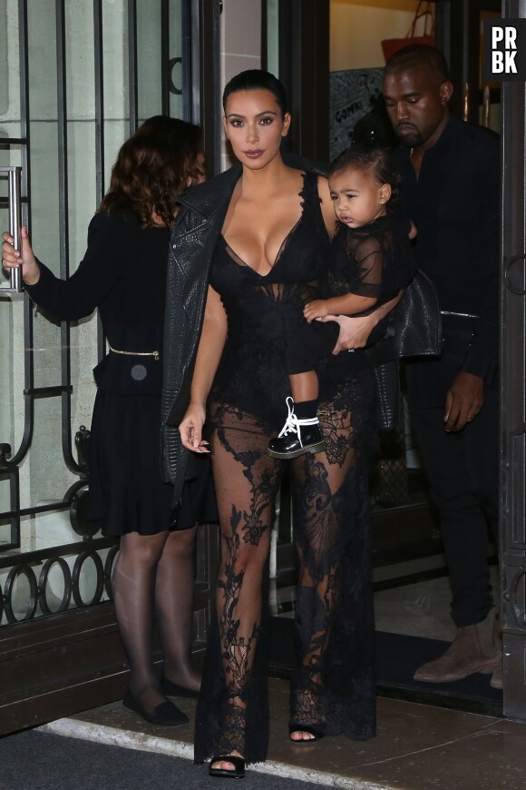 Kim Kardashian, Kanye West et North : famille stylée, le 28 septembre 2014 à Paris