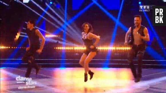 Danse avec les Stars 5 : Nathalie Péchalat rockeuse pour sa danse à trois lors de la demi-finale le 22 novembre 2014
